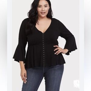 Torrid black stretch challis bell sleeves midi top size 4,(4X)